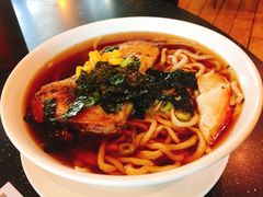 大排米线-荷里活餐厅