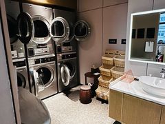 -杭州西湖湖滨银泰亚朵酒店