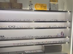 -视野联行眼镜·蔡司·尼康战略合作店(城西银泰店)
