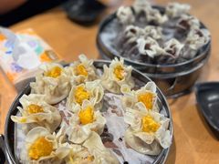 蛋黄鲜肉烧麦-真真鲜馄饨店(启蒙路店)