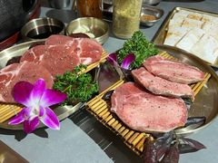 -围炉肉舍•炭烤活鳗•丹东海鲜烤肉(步行街店)
