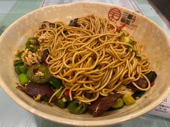 蒜苗辣椒腊味拌面-刘氏三和面馆