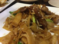 干炒牛河-港式粤菜餐厅(新年华购物中心店)