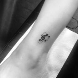 -SNOW TATTOO STUDIO