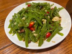 -黄泥岗·地道湖北菜(奥特莱斯店)