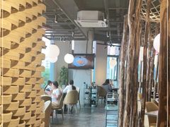 大堂-日进一片海.生腌海鲜火锅.宵夜烧烤(三里屯总店)