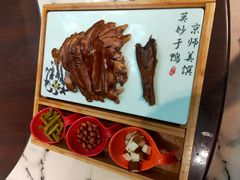 -有红鸡毛店·川菜(建设路店)