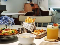 -露露家咖啡店