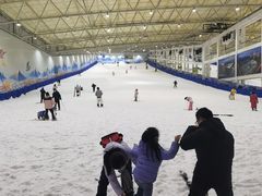 -乔波室内滑雪场