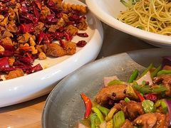 -严记小天府酸菜鱼(西四路店)