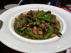 -黄泥岗·地道湖北菜(奥特莱斯店)