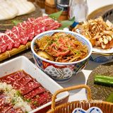 午休时间🥩从工位上转战到木偶剧院，只为你的性价比。