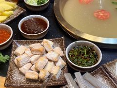 -顶顶汤火牛排火锅·经典铜锅涮肉