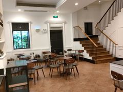 大堂-星巴克臻选(广州沙面店)