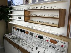 -视野联行眼镜·蔡司授权店(长白万象汇店)