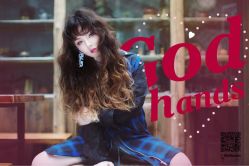-God Hands发型设计复古会所