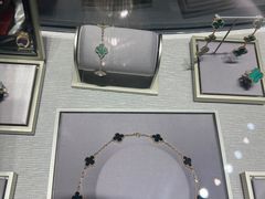 -梵克雅宝(国贸商城店)