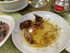 -鹏城人家海鲜酒家·23年老字号(较场尾店)
