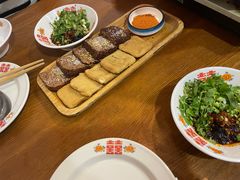 -猫爷的腔调·黔小馆(交大医学住宅区店)