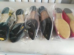 -京伟修鞋洗鞋奢侈品皮具护理店