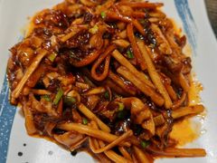 -南京金牛湖巨碗鱼头