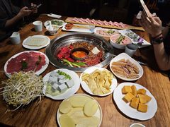 -城墙拐拐火锅(三峡广场黑金冠店)