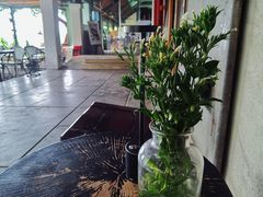 -喜洲吧·江畔老船厂·庭院餐厅(喜临院店)