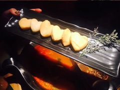 -湊湊火锅·茶憩(杭州湖滨银泰in77店)