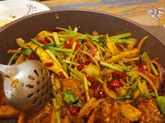 -鸡遇虾煲干锅火锅(小寨金莎店)