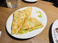 河沿韭菜鸡蛋饼-河沿肉饼Beijing Pie(锡拉胡同店)