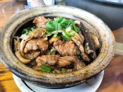 黄鳝牛肉煲仔饭-关氏饮食店