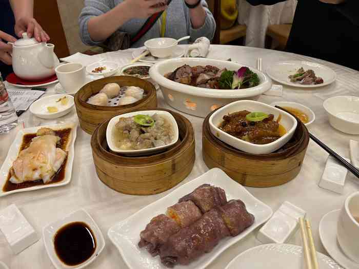 潮福城大酒楼(福新西路店)-"很好吃,各种点心不错,环境也不错,忙时要.