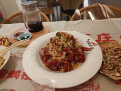 -肥肥虾庄·金牌油焖大虾(汉口城市广场店)