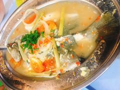 -明记烧鱼美味店