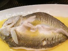 鸡汁爆腌海鲻鱼-杭州西子湖四季酒店·金沙厅