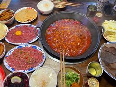 -萍姐火锅·公路夜市(武汉首店)