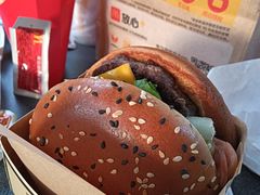 -麦当劳(展览路店)