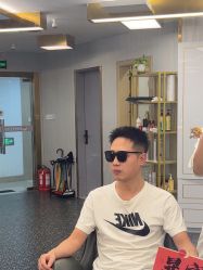-即型男士理发工作室