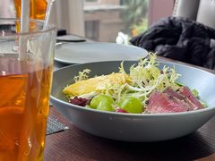 -卡普里披萨·牛扒·下午茶