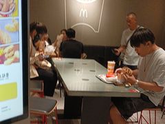 -麦当劳(中山公园龙之梦店)