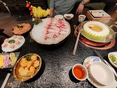 -得意咚瓜·顺德鱼生·冬瓜火锅(深圳首店)