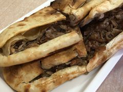 熏肥肠鞋底火烧-宝光熏肉鞋底火烧(新街口店)
