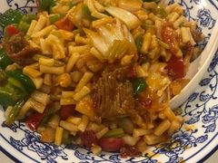 丁丁炒面-弘伊巴郎西域清真美食