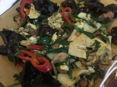 -萨宁音登锡伯风味餐厅(一楼店)