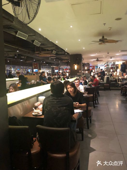 大头虾越式风味餐厅(光明广场店)大堂图片