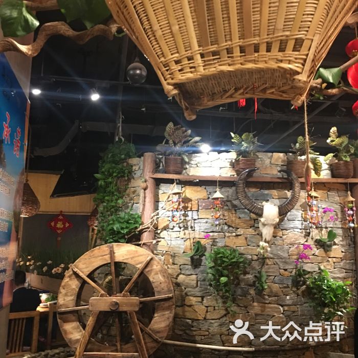 云南铜锅鱼·滇大池蒸汽石锅鱼