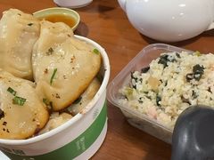 -舒蔡记生煎菜饭(云南中路店)