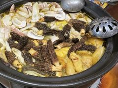 -菌之家·专业纯野生菌火锅·特色炒菌