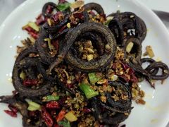 -丹水桥地锅鱼·翘嘴鲌·地方特色全鱼宴(丹江口大坝店)