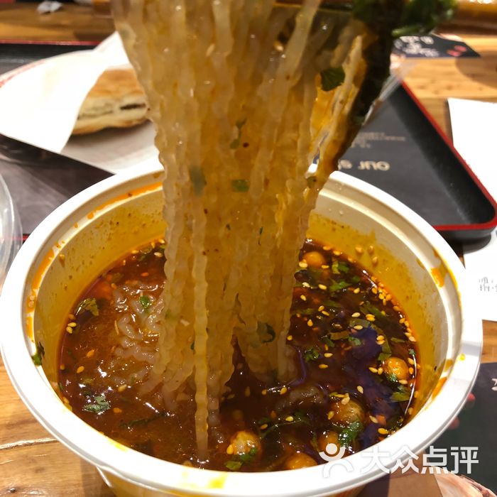 西少爷肉夹馍鸡骨浓汤酸辣粉图片-北京小吃快餐-大众点评网